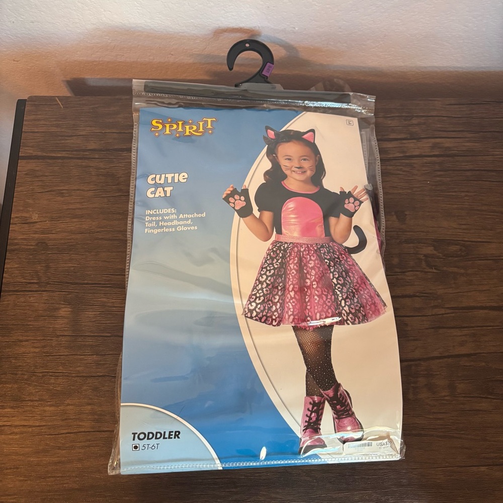 Girls Halloween cat costume size 5T-6T - Picture 1 of 3